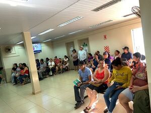 Muchos pacientes para consultas nocturnas en Franco