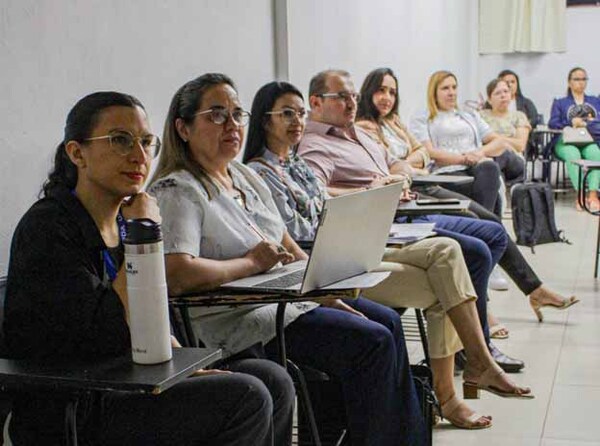 Profesores de Facultad de Ciencias de la Salud de la UPE participan de claustro docente | DIARIO PRIMERA PLANA
