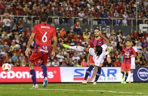 Versus / Hernesto Caballero recordó a Tabaré Viudez: "No se cómo podía estar jugando en Olimpia"