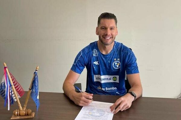 Versus / Sol de América presentó oficialmente a su nuevo arquero, Gerardo Ortíz