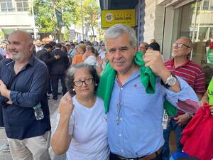 “Es una ley ambigua, con lagunas y defectuosa desde el punto de vista legislativo”, criticó Halley