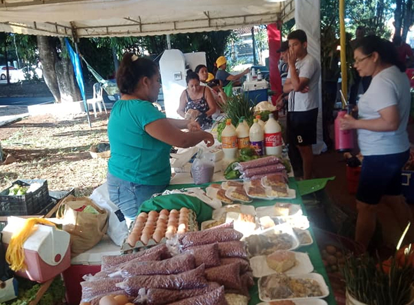 Hortigranjeros de Presidente Franco celebran dos años de la feria semanal - La Clave