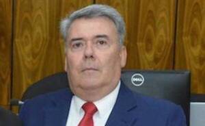 Defensor del Pueblo acusado de hacer trío: "Esto es algo inventado"