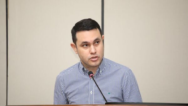 Hernán Rivas negó haber "persuadido" con título falso para ser salvado
