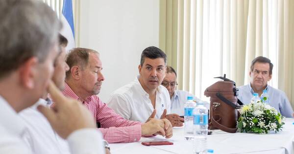 La Nación / Gobierno fiscaliza avance en proyectos de agua y energía eléctrica en el Chaco