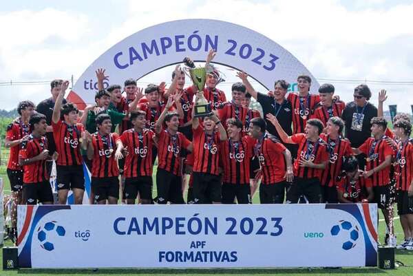 Hasta en la Formativas exigirán certificado de estudio para competir - Fútbol - ABC Color