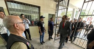 Barchini entra a Tacumbú y hace una requisa "simbólica", pero sin pisar el sector que controla el Clan Rotela