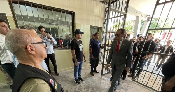 Barchini entra a Tacumbú y hace una requisa "simbólica", pero sin pisar el sector que controla el Clan Rotela