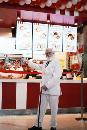 South Food S.A., que posee las franquicias de Pizza Hut y KFC, cumple 30 años - Sociales - ABC Color