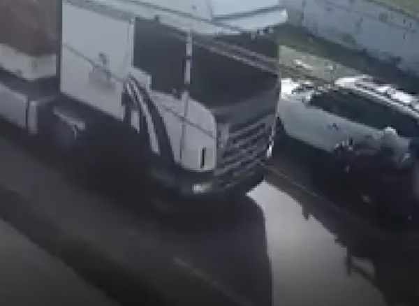 Pasajera de Bolt Moto muere arrollada por un camión en Ñemby - Noticiero Paraguay