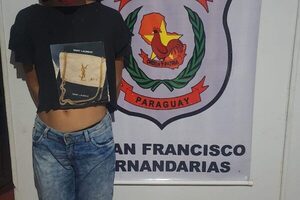 Detienen a mujer por hurto