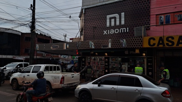 Una vez más, allanaron local del circuito comercial por supuesta estafa