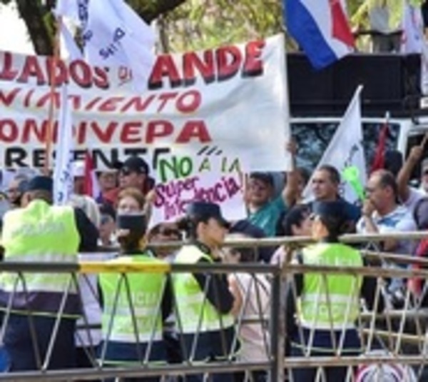 Ley de Superintendencia es una "pesadilla", dicen sindicatos - Paraguay.com
