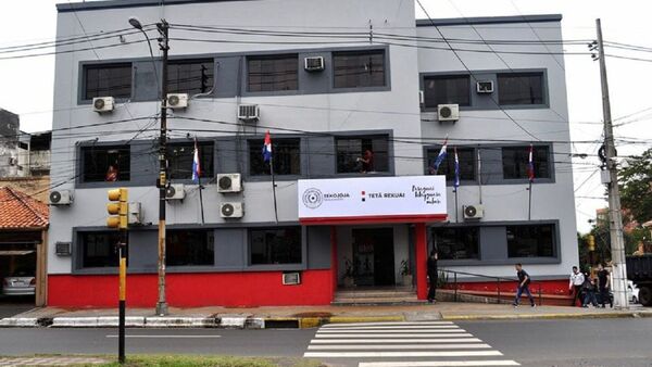 Ministerio de Justicia viola leyes y tratados al exigir test de VIH para contratar guardiacárceles