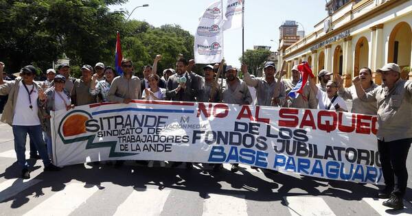 La Nación / Superintendencia: “Rechazamos, luego debatimos y se incluyeron modificaciones”, destaca gremio de trabajadores