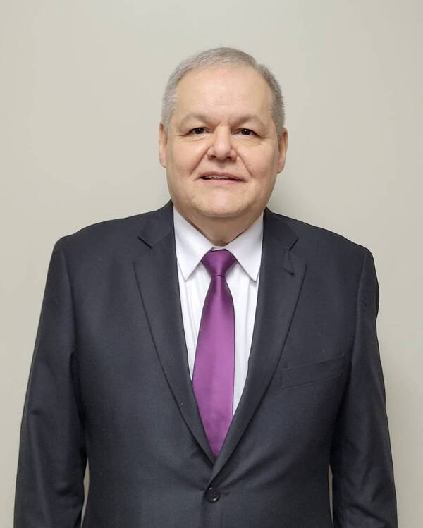 Noveno postulante a ocupar el cargo de ministro de la CSJ se presentó esta mañana