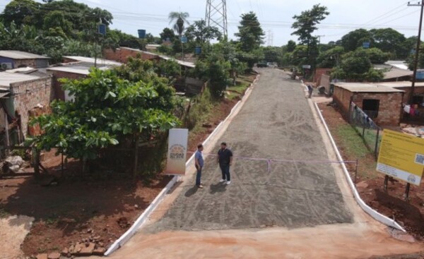 Inauguran empedrados en el km 5 Acaray y barrio Don Bosco