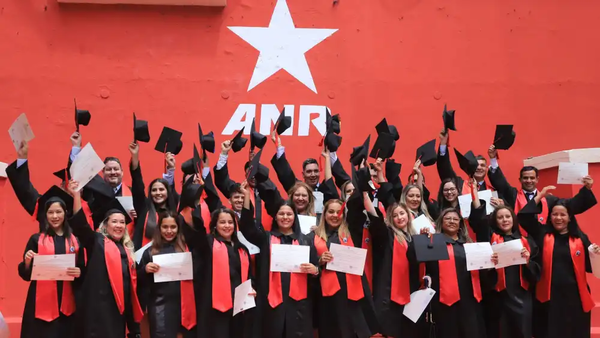 Horacio Cartes apunta a crear la "universidad ANR" - Noticiero Paraguay