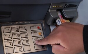 Arrancó pagos de salario y aguinaldo a funcionarios estatales