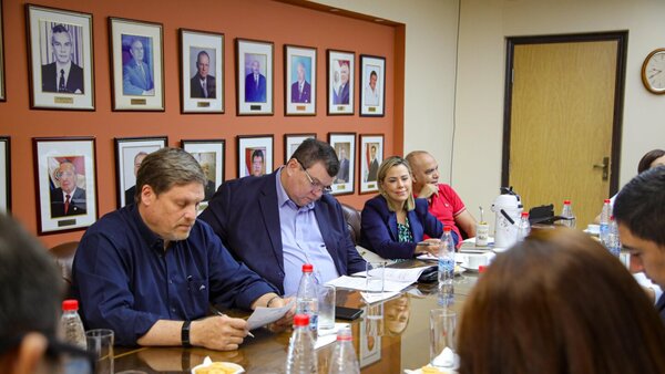 Senadores cartistas y aliados integran Comisión Permanente del Congreso