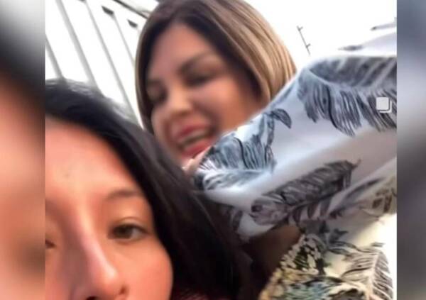 Escándalo: La acusó de meterse con su marido y ¡le cortó el cabello en plena calle!
