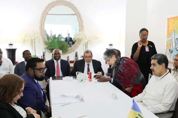 Comienza la reunión entre Maduro y Ali por la disputa territorial entre Venezuela y Guyana - Mundo - ABC Color