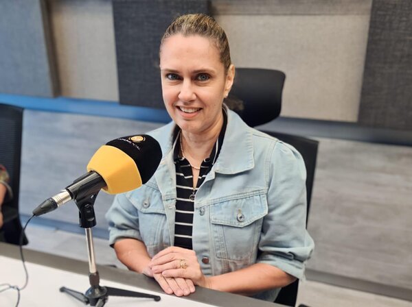 “¿Por qué no nos dijeron?”: diputada cuestiona omisión del acuerdo con el Fondo Monetario en debate sobre superintendencia · Radio Monumental 1080 AM