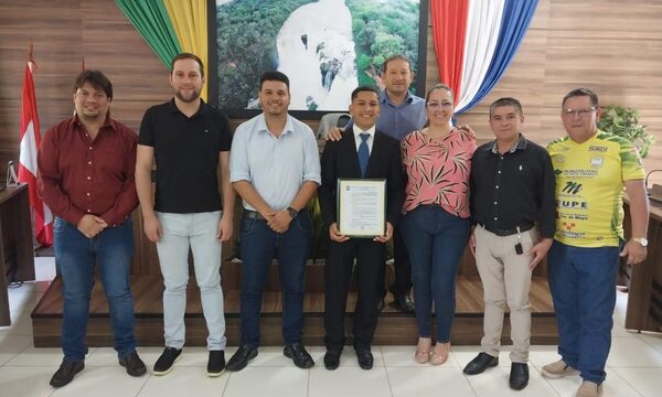 Reconocen a franqueño que participó en Master Chef