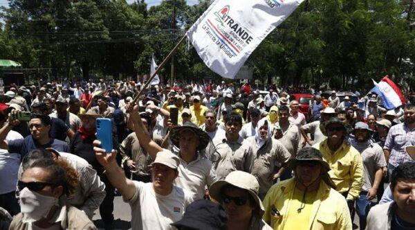 Diario HOY | Sitrande estudia punto por punto ley de Superintendencia y cesa manifestación