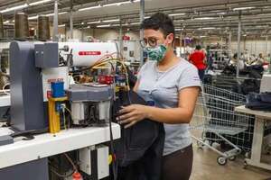 MIC reporta más de US$ 300 millones de inversiones  con ley de incentivos al cierre de noviembre  - Economía - ABC Color