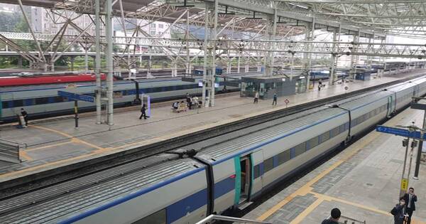 La Nación / Tren de cercanía devolverá la dignidad al transporte diario, dice extitular de Fepasa