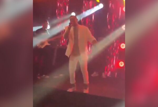 Cantante brasileño muere tras desplomarse en el escenario durante un concierto - Megacadena - Diario Digital