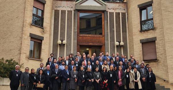 La Nación / Rectora de Uninter participó de seminario sobre salud en Roma