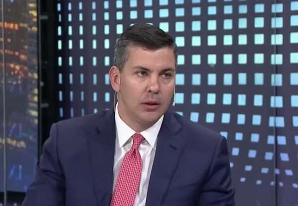 Peña promulgó Ley que pone en vigencia ente que supervisará los fondos jubilatorios - Economía - ABC Color