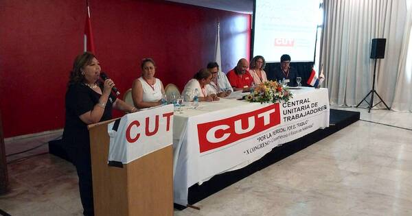 La Nación / CUT elige a Mirta Arias, su primera presidenta