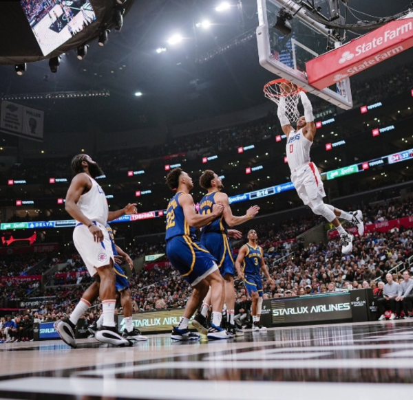 Versus / Warriors pierden ante Clippers en inicio de la sanción a Draymond Green