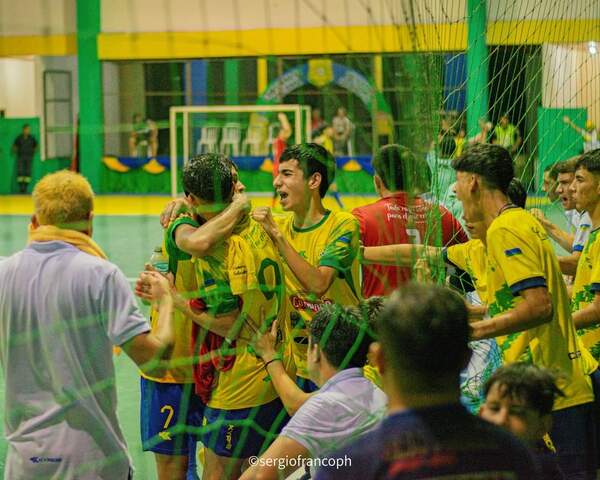 Semifinales del Nacional C15 de fútbol de salón en Carmen del Paraná: ¡Se definen los finalistas!