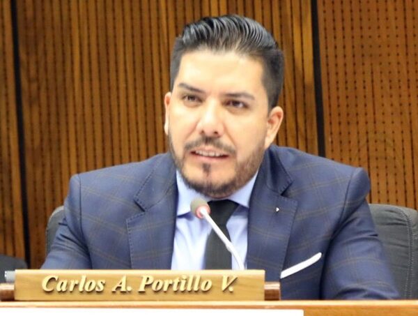 Exdiputado Portillo, sobre Hernán Rivas: "Su actitud deja mucho que desear, le aconsejo que vaya a estudiar" · Radio Monumental 1080 AM