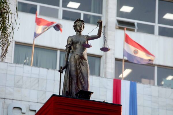 Acordada N°1718/23 por la que se establece el Régimen de Cobertura de Gastos para Magistrados y Funcionarios Judiciales dentro de un proceso judicial