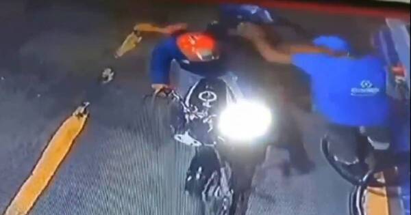 La Nación / Playero frustó asalto de motochorros en Capiatá