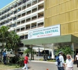 Funcionaria de IPS con reposos eternos sigue cobrando su salario - Paraguay.com