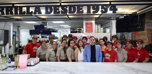 Burger King celebra la reapertura de su restaurante en Sajonia - Sociales - ABC Color