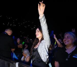 ¡Mirá a Nadia Ferreira disfrutando en primerísima fila el show de Marc Anthony en Buenos Aires! - Gente - ABC Color