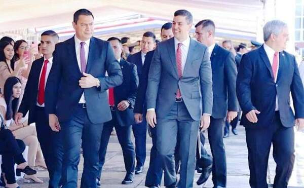 Habría arreo de funcionarios municipales para cenar con Santi y Cartes •