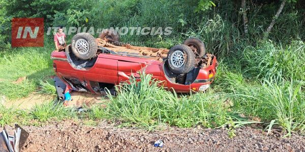  VEHÍCULO VOLCÓ APARATOSAMENTE EN MAYOR OTAÑO  - Itapúa Noticias