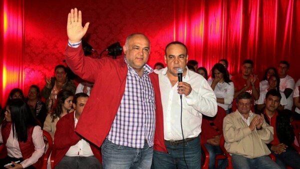 Gestión Núñez dilapidó G 200 millones en banderas mientras faltaba agua en Pdte Hayes
