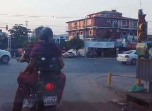 Motociclistas sin casco - Crónicas Ciudadanas - ABC Color