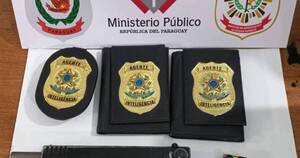 La Nación / Hombre con arma y placa policial ilegales fue detenido en CDE