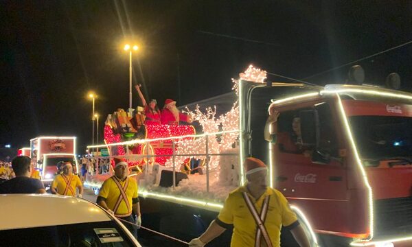 La caravana mágica de Coca-Cola recorrió las principales avenidas de la ciudad | Telefuturo