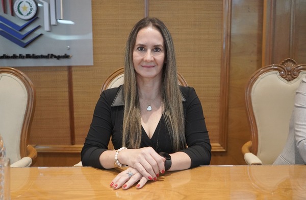 Asume Myriam González la presidencia del TEC Primera Sala del TSJE